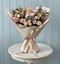 Букет цветов из:  Розы и Лизиантусы в Свободный