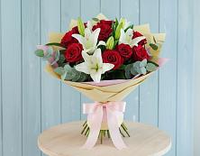 Букет цветов из:  Лилии и Розы в Свободный