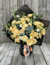 Букет цветов из:  Розы и Лизиантусы #REPLACE_PRED# Свободный