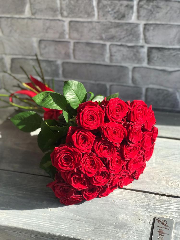 Букет Красные розы Фридом в Свободный