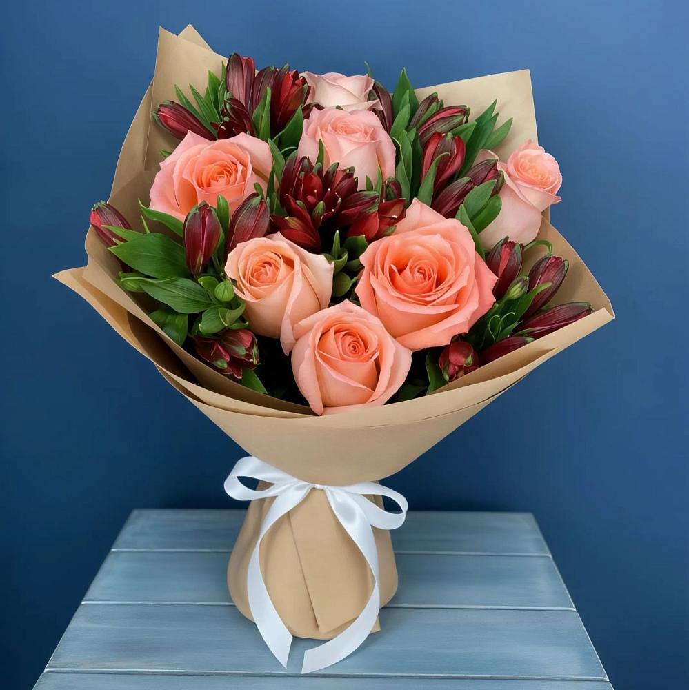 Букет цветов из: Розы и Альстромерии в Свободный