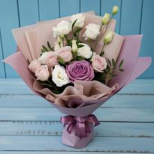 Букет цветов из:  Розы и Лизиантусы в Свободный