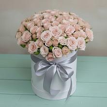 Цветочная композиция из Розы в шляпной коробке в Свободный