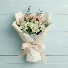 Букет цветов из:  Альстромерии #REPLACE_PRED# Свободный