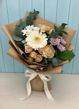 Букет цветов из:  Герберы и Хризантемы в Свободный