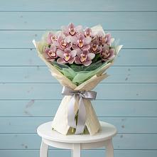 Букет цветов из:  Орхидеи и Розы в Свободный