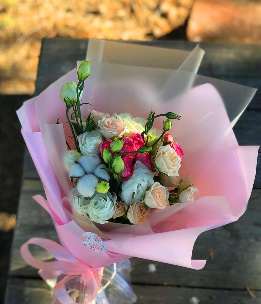 Букет цветов из: Розы и Лизиантусы в Свободный