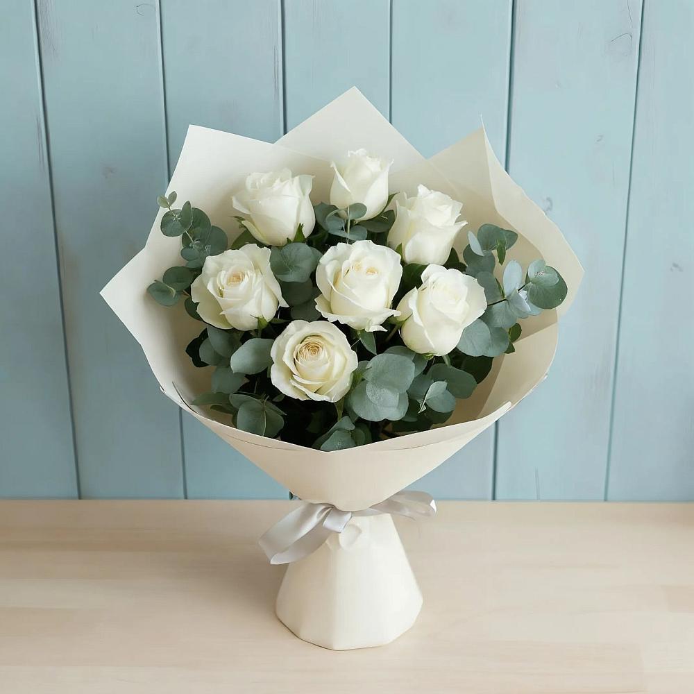 Букет Белые розы в Эвкалипте в Свободный