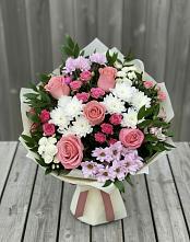 Букет цветов из:  Альстромерии, Гвоздики, Розы и Хризантемы в Свободный