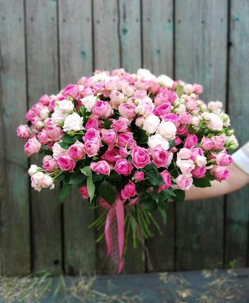 Букет Розовые кустовые розы Натали и Лав Лидия в Свободный