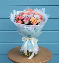 Букет цветов из:  Хризантемы и Розы в Свободный