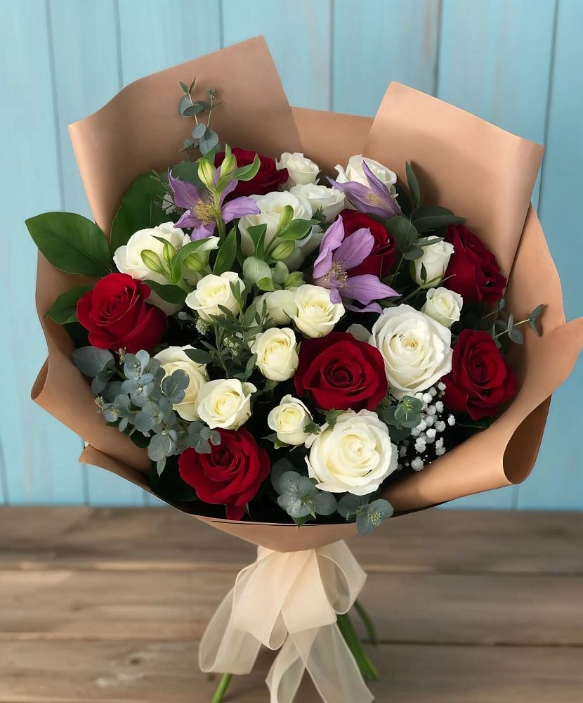 Букет цветов из: Розы и Альстромерии в Свободный