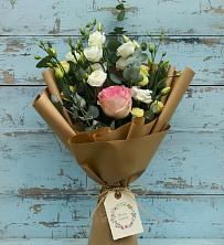 Букет цветов из:  Розы и Лизиантусы в Свободный