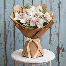 Букет цветов из:  Орхидеи и Розы в Свободный