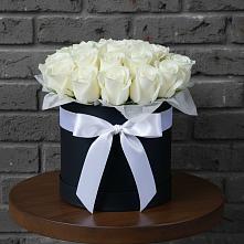 Цветочная композиция из Розы в шляпной коробке в Свободный